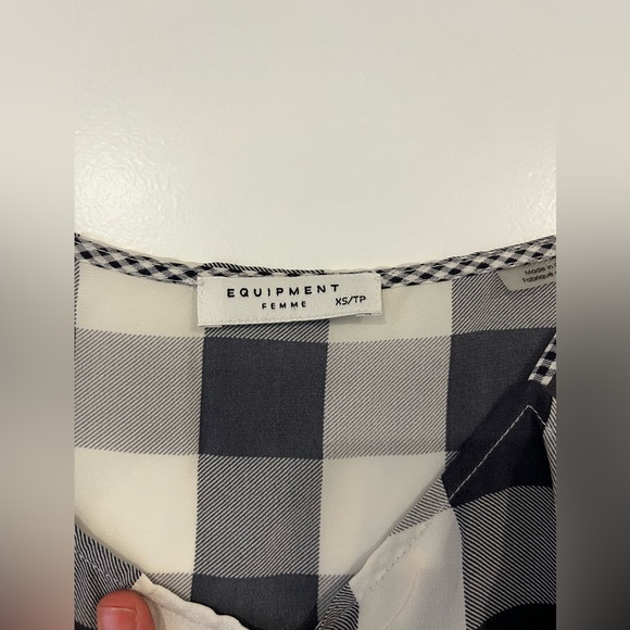 Equipment Silk Tank Top - Picture 2 of 4